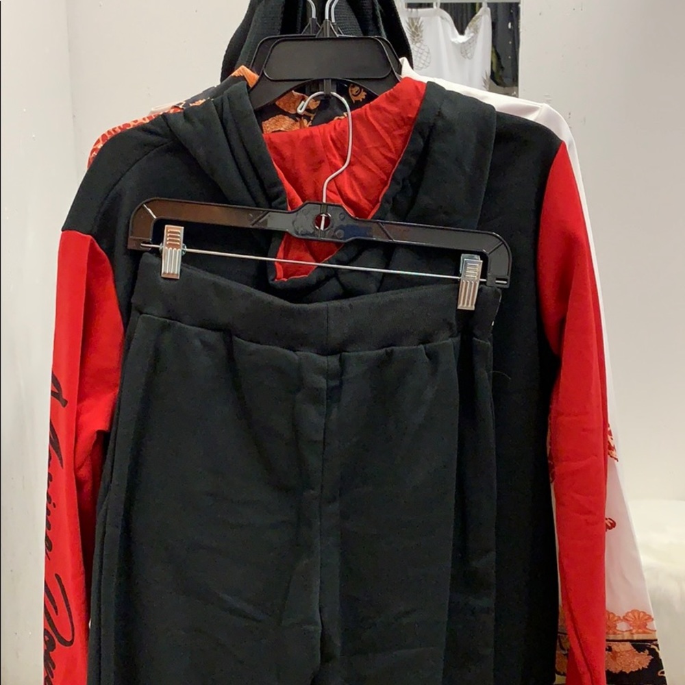 Sweat suit - Picture 2 of 3